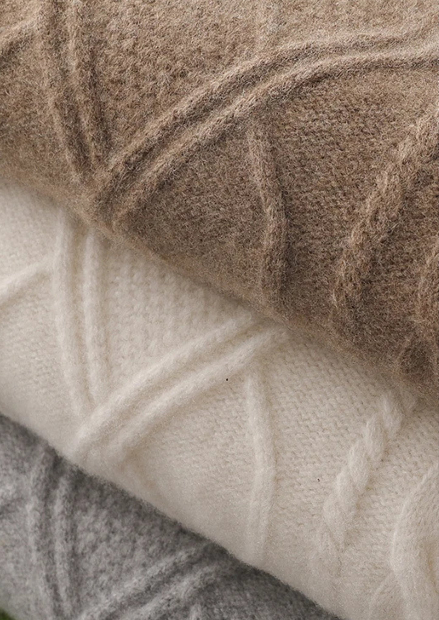 Men's Cable Knit Crew Neck Sweater - Cozy Winter Essential