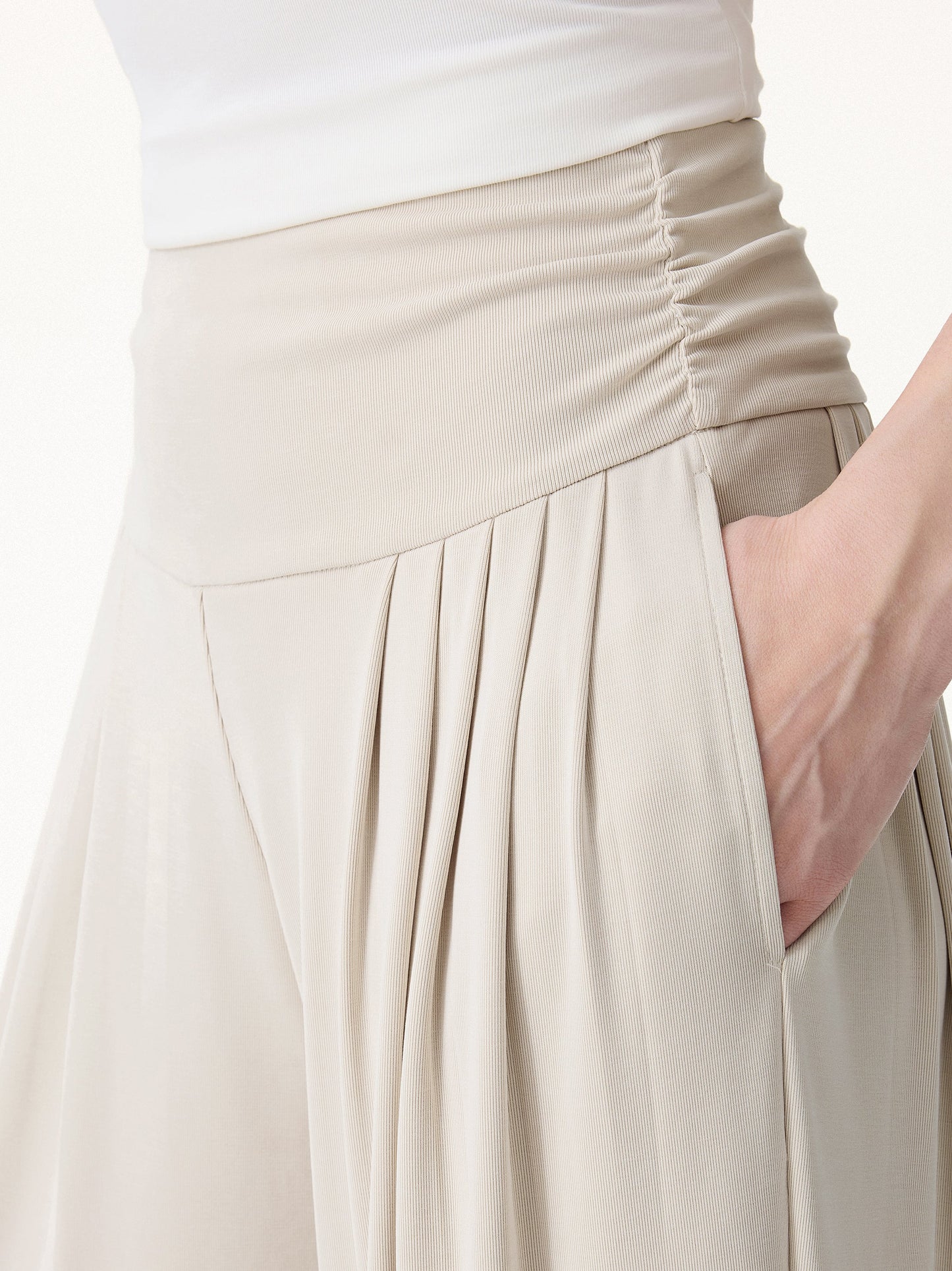 Set 2 Pezzi: Canotta Halter e Pantalone Arricciato