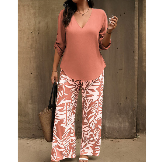 Leire | Completo Donna Blusa con Scollo a V e Pantaloni Stampati a Gamba Larga